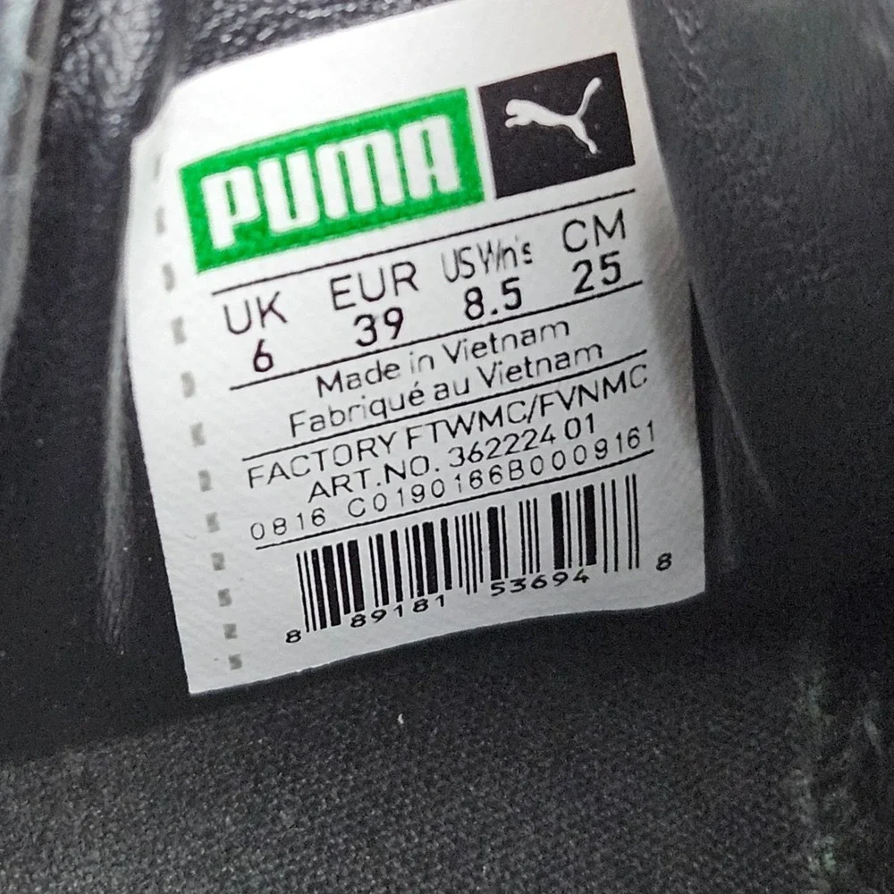 Puma Suede Classic Sneakers‎ Womens 8.5 Black Textured Fuzzy Upper Streetwear